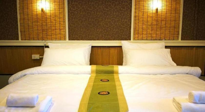 Hotel Thousand-ten Thousand Bangkok