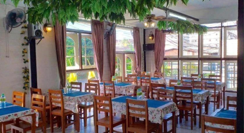 Hotel Thousand-ten Thousand 3*